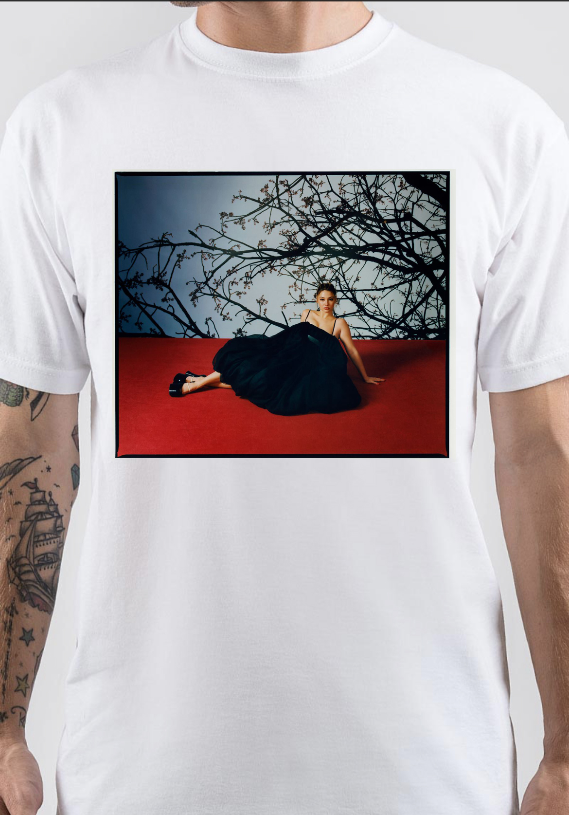 Madelyn Cline T-Shirt