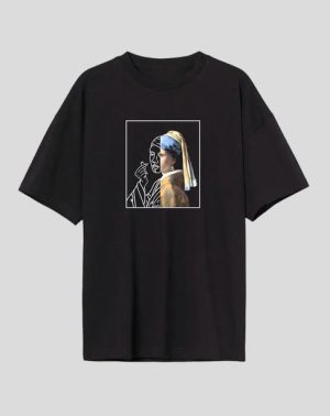 Girl With The Pearl Oversized T-Shirt