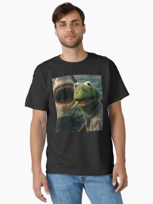 Vintage Dark Humor Frog Shark Parody – Retro Cinematic Meme Aesthetic Classic T-Shirt