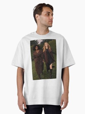 Francesca Bridgerton and Michaela Stirling from the series Bridgerton (fan art) Oversized T-Shirt