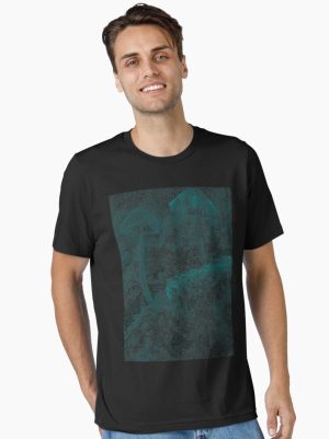 illuminating mushrooms Essential T-Shirt