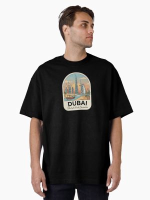 Dubai Skyline Travel Badge, United Arab Emirates Burj Khalifa and Burj Al Arab Retro Sunset Oversized T-Shirt