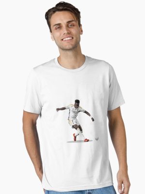 vinicius junior Essential T-Shirt