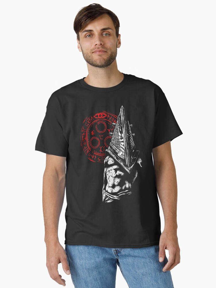 Chain link and fog Classic T-Shirt
