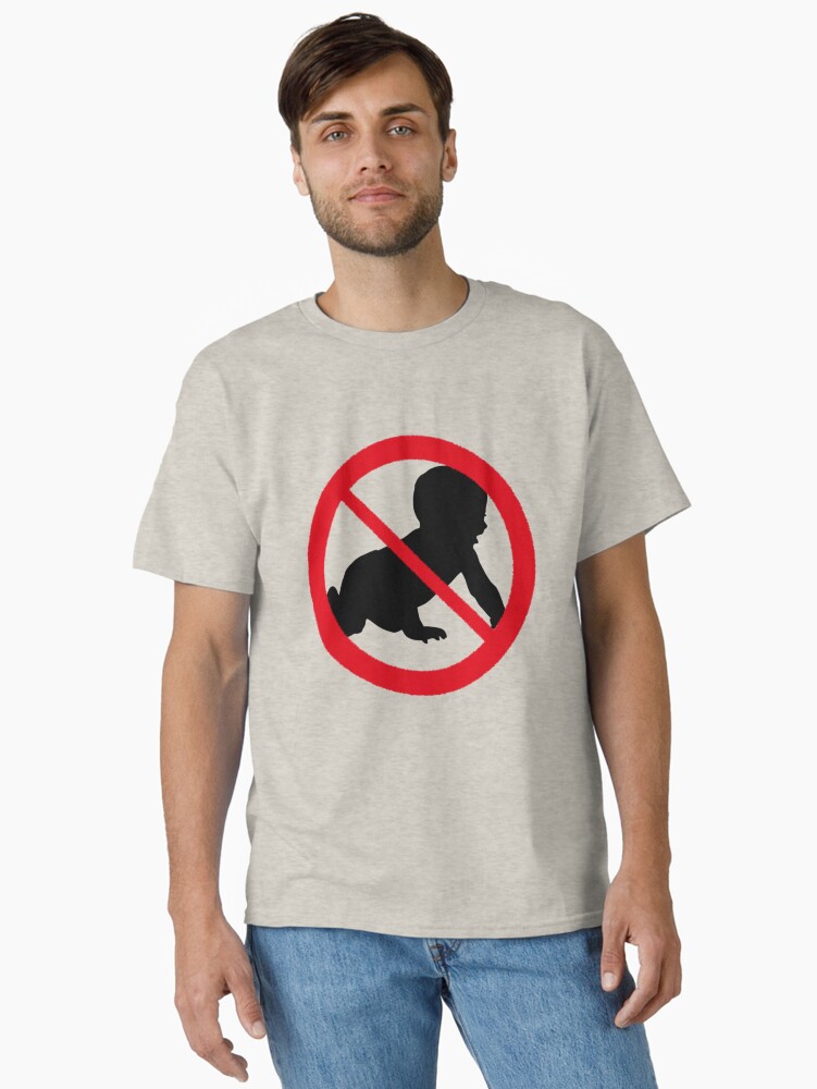 Childfree By Choice Design - Antinatalist, No Kids, Pro Choice, DINKs, SINKs, Couples Without Children Classic T-Shirt