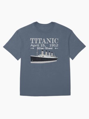Titanic Sinking Vintage Cruise Ship Atlantic Ocean Voyage  Oversized T-Shirt