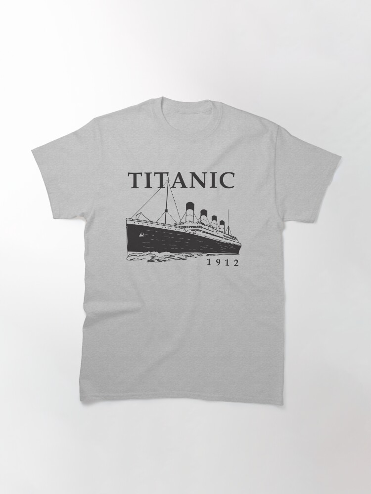 Titanic Queen of the Ocean Vintage Cruise Sinking Ship Atlantic Voyage Classic T-Shirt
