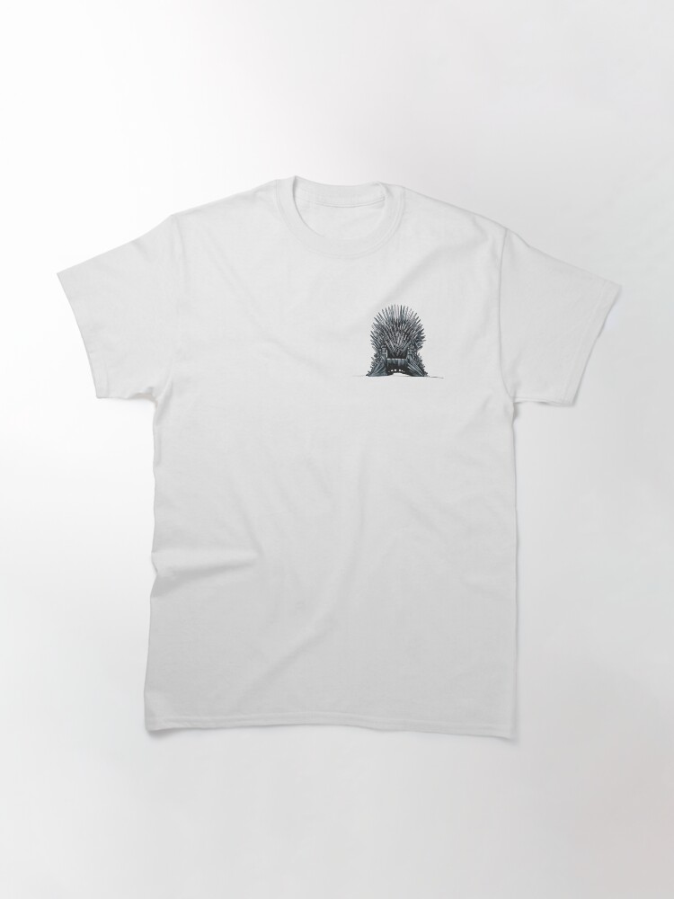 The iron throne Classic T-Shirt