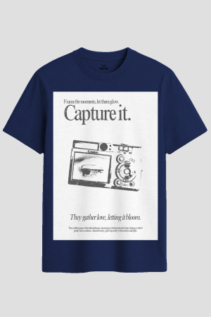 Vintage Digital Camera Aesthetic Graphic T-Shirt